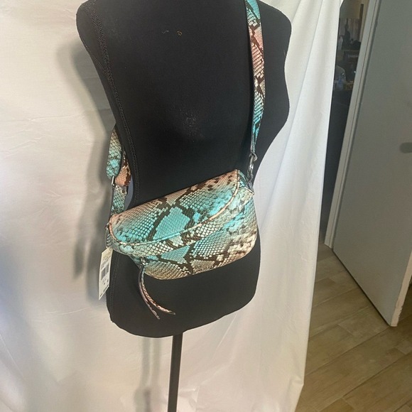 Michael Kors crossbody sling purse NWT Exotic Leather Ocean Blue Multi MSRP $328 - Picture 8 of 9